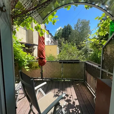 Feelhome, Flughafen Nah,3-schlafzimmer, Dusche Ebenerdig, Zentral, Wifi, Ground Floor דירה *