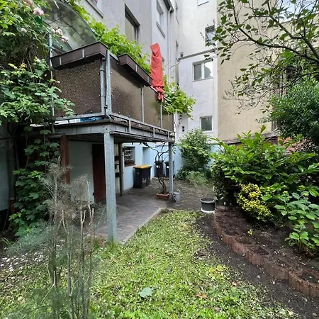 Apartment Feelhome, Flughafen Nah,3-schlafzimmer, Dusche Ebenerdig, Zentral, Wifi, Ground Floor