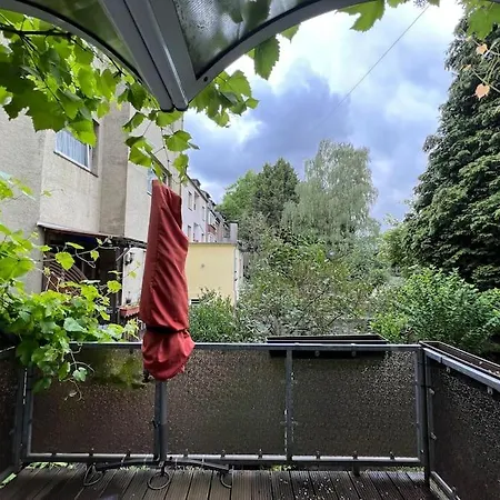 Feelhome, Flughafen Nah,3-schlafzimmer, Dusche Ebenerdig, Zentral, Wifi, Ground Floor דירה דיסבורג