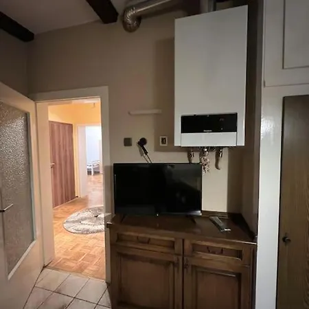 Feelhome, Flughafen Nah,3-schlafzimmer, Dusche Ebenerdig, Zentral, Wifi, Ground Floor