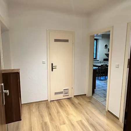 公寓 Feelhome, Flughafen Nah,3-schlafzimmer, Dusche Ebenerdig, Zentral, Wifi, Ground Floor *