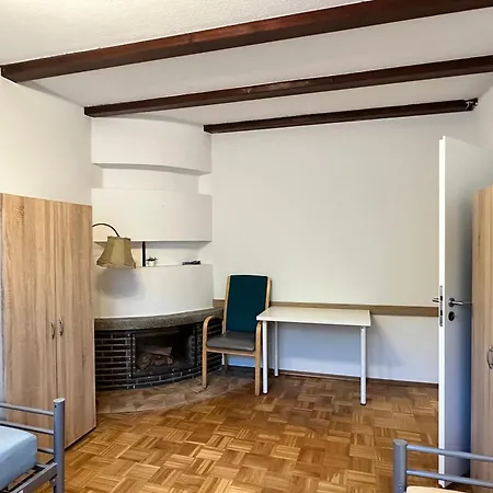 شقة Feelhome, Flughafen Nah,3-schlafzimmer, Dusche Ebenerdig, Zentral, Wifi, Ground Floor