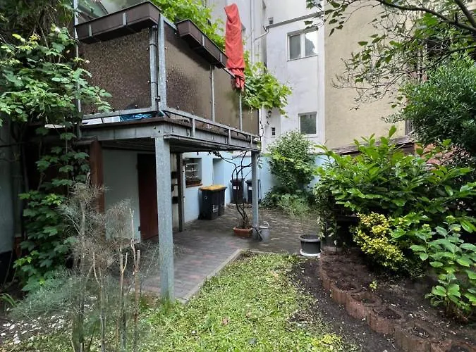 Διαμέρισμα Feelhome, Flughafen Nah,3-schlafzimmer, Dusche Ebenerdig, Zentral, Wifi, Ground Floor