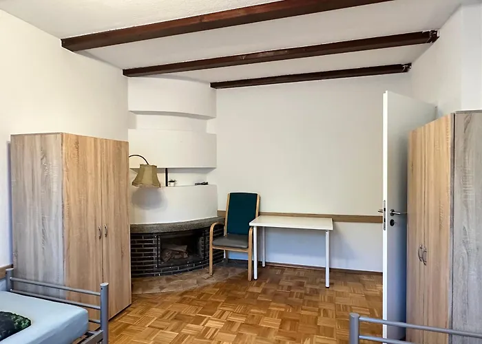 شقة Feelhome, Flughafen Nah,3-schlafzimmer, Dusche Ebenerdig, Zentral, Wifi, Ground Floor
