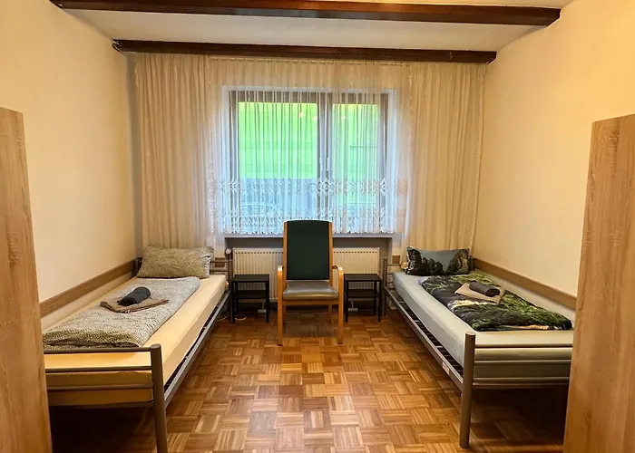 Feelhome, Flughafen Nah,3-schlafzimmer, Dusche Ebenerdig, Zentral, Wifi, Ground Floor دوسبرغ